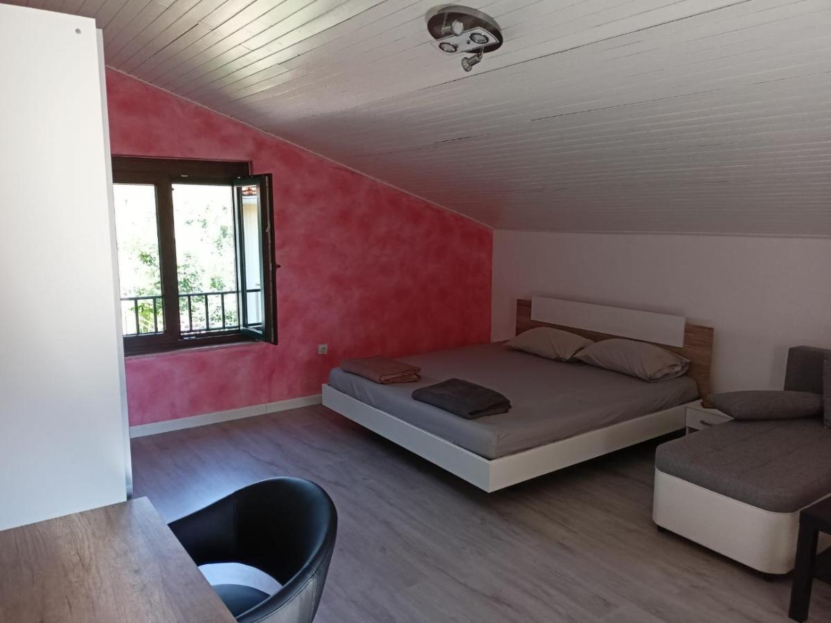 Saleto Apartma Jagodje Exterior foto